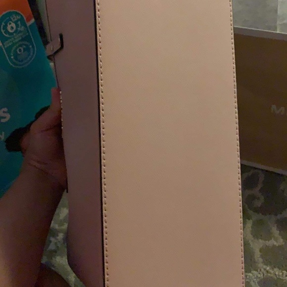 Authentic Michael Kors Jet Set Travel - Picture 4 of 7